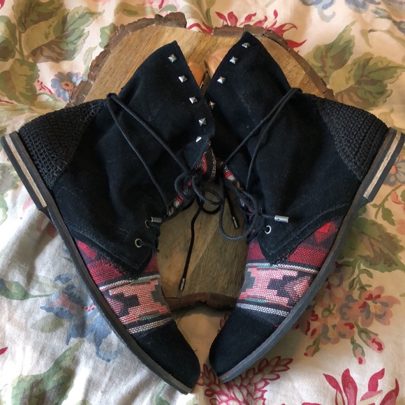 The SAK size 9.5 Navajo Aztec Weave Suede Boot NEW - Picture 5 of 12